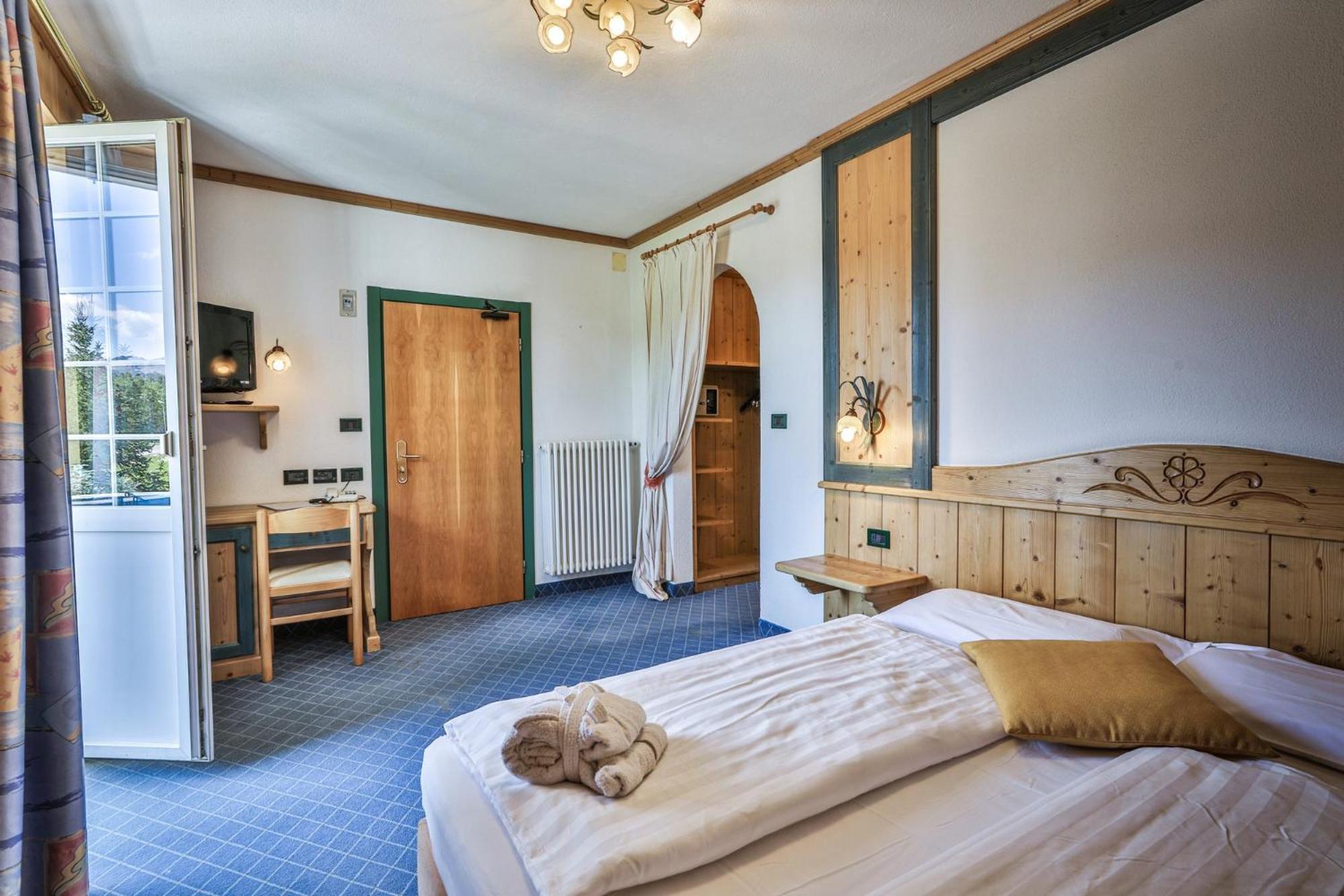 Mytime Hotels Savoy Vigo di Fassa Værelse billede